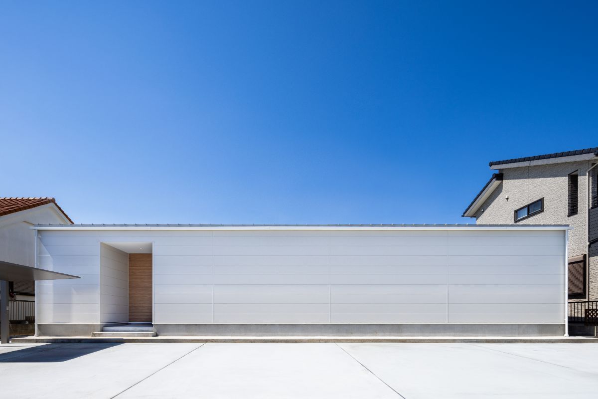 「視線、ゼロ」「開放、マックス」 ひと息つける中庭のある家 アイキャッチ画像